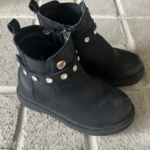 Nicole Miller girl boots